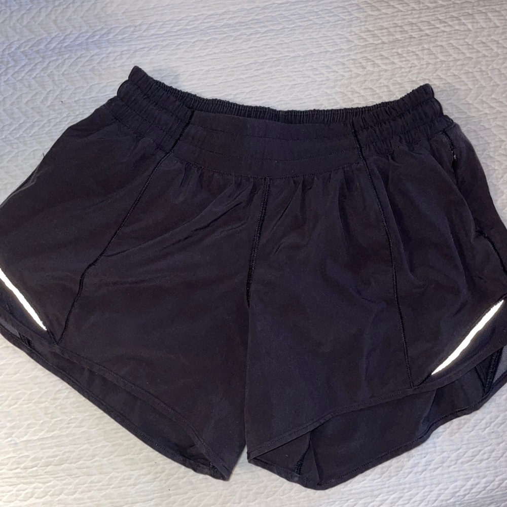 Lululemon black low-rise hotty hot shorts 4”.